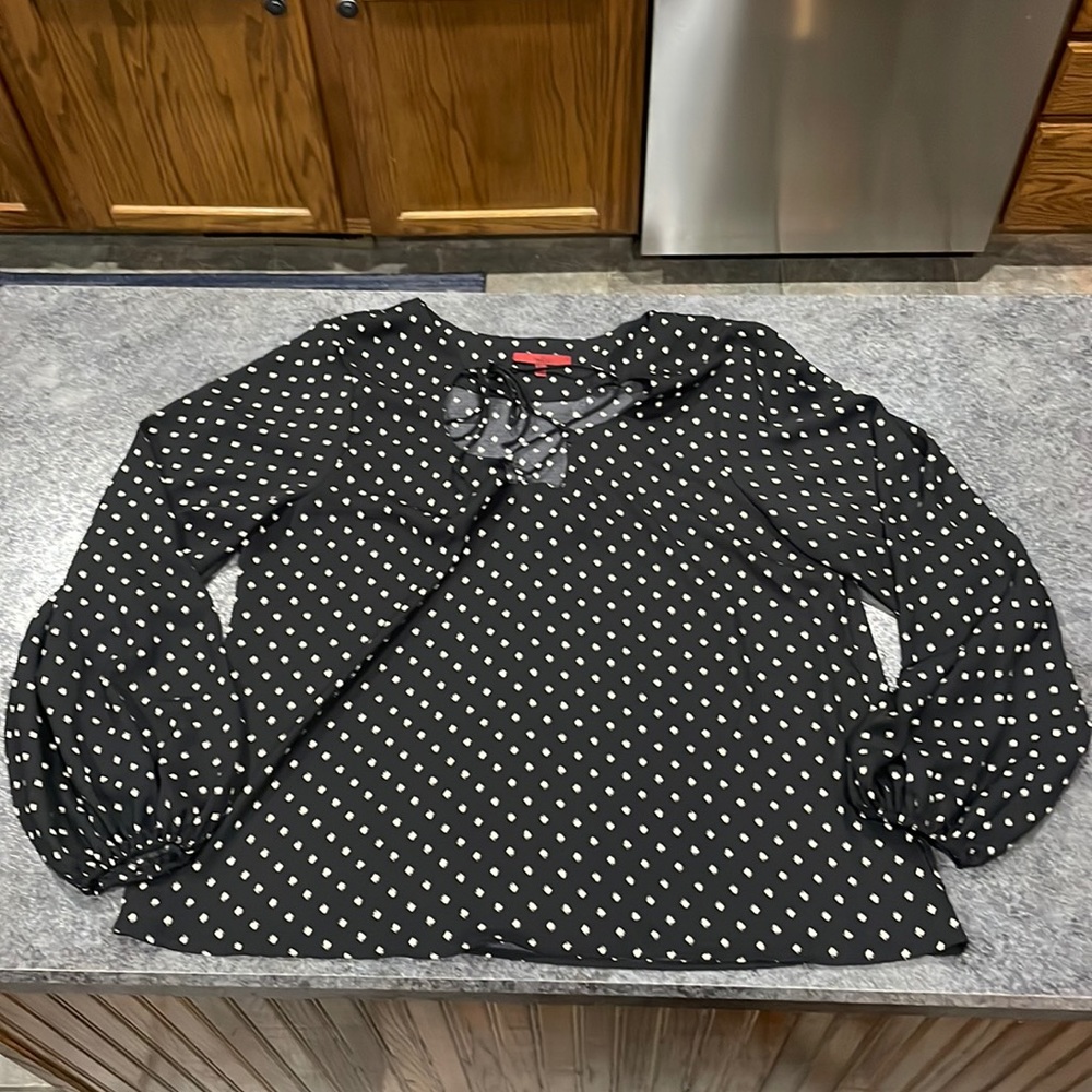 red by BKE Size XL Black with White